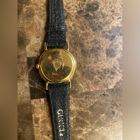 GUCCI Women’s 18k Gold Plated 3000L Quartz Watch/Leather Strap (Authentic) main image 12